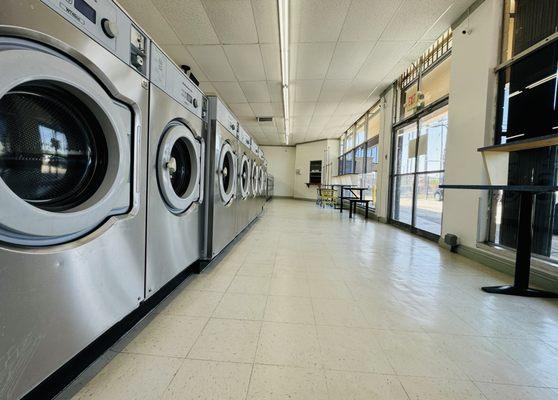 Leimert Park Laundromat