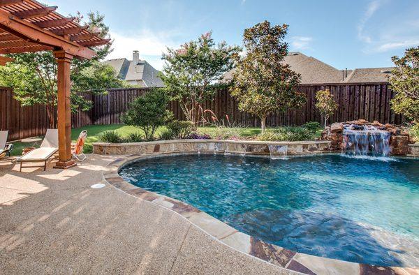 417 Englewood's sparkling pool