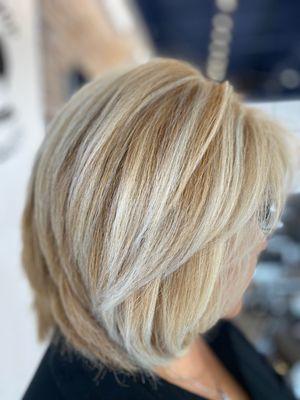 Half a head of High Lights corrective color by Robert Colorist