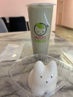 Coconut jelly and Matcha Bubble Milk