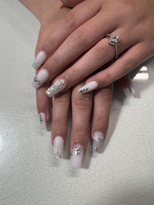 Bling nails & beauty bar