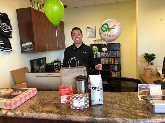 Tyler manning the donations give away in between making his famous balloons!