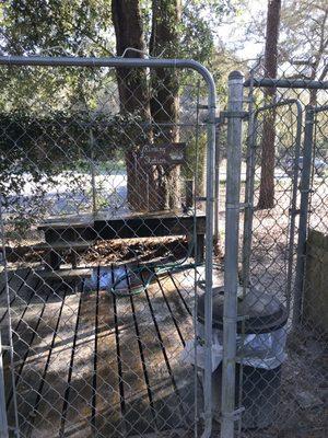 Washing station to get sand off dogs