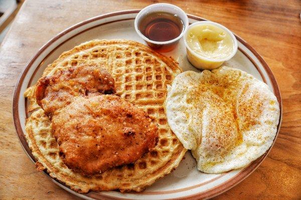 Chicken and waffles with eggs