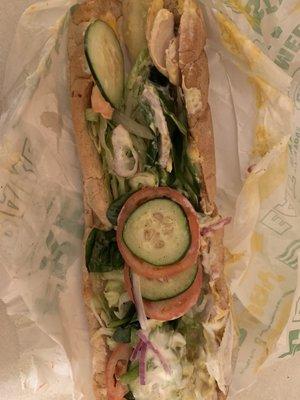 Awful messy sandwich a kid could've done better