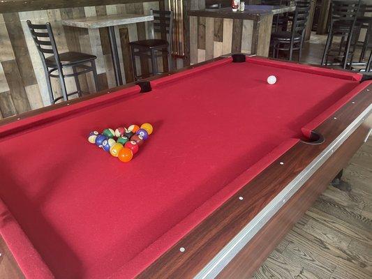 Icons Sports Bar - Pool table