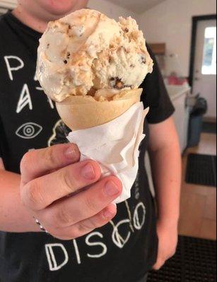 It's a Sunny Sunday afternoon, so come on by and enjoy a fresh ice cream treat to beat the summer heat. Help celebrate National Ice Cream Da