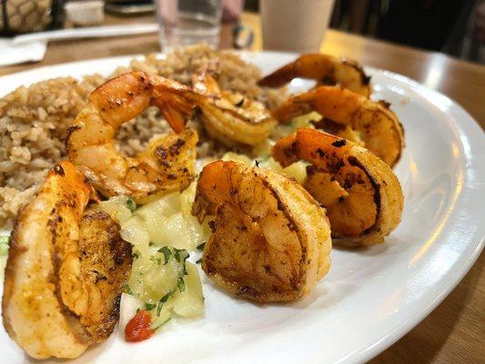 Camarón Y Arroz (Grilled shrimp with pineapple salsa and coconut rice)