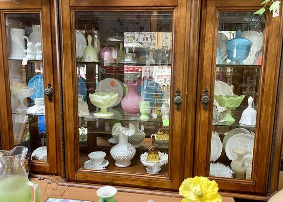 Petunias Antiques & Treasures