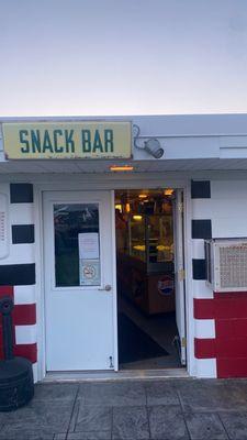 Snack bar