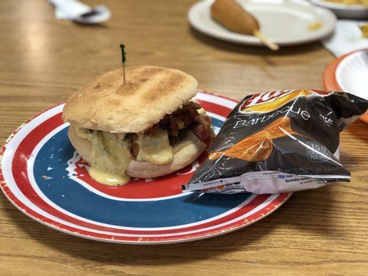 Queso burger