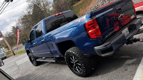 Exterior Detail on this beautiful Chevy Silverado Pickup Truck.