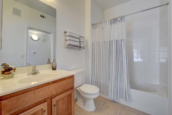 2x2 Master Bathroom