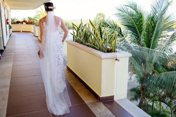 Lovely Bride Chicago dress Melissa Mercado photography Ette Tailor