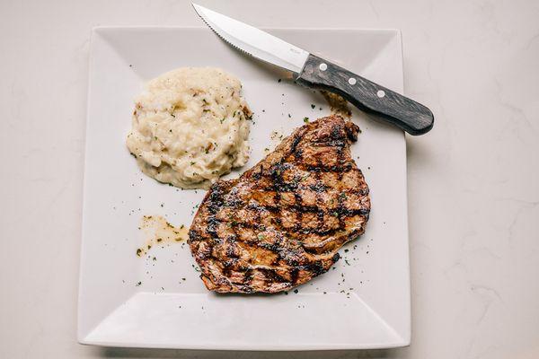 Grilled chicken and mased potatoes