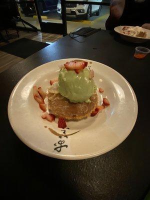 Tempura dorayaki w green tea ice cream