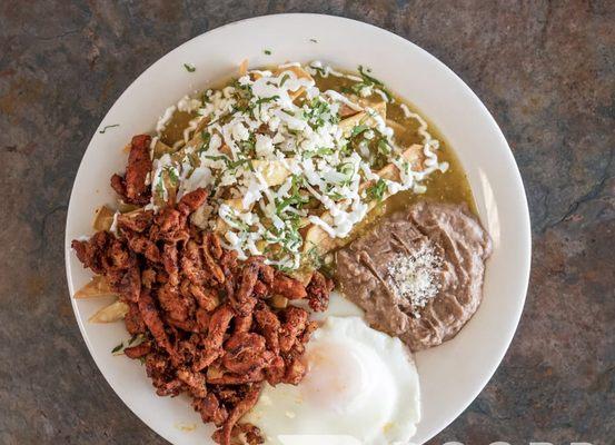 Green chilaquiles with Pastor