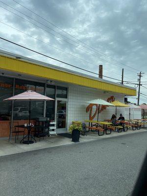 Bob's diner outside sitting