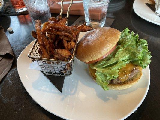 110 classic cheeseburger with sweet potato fries