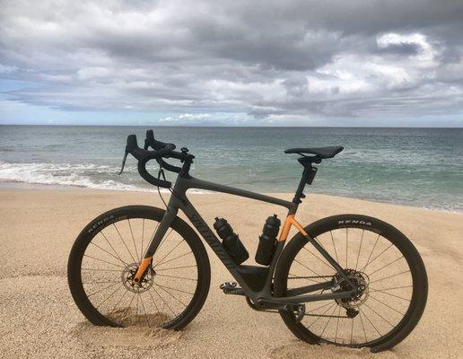 Specialized Diverge chillin' on Molokai