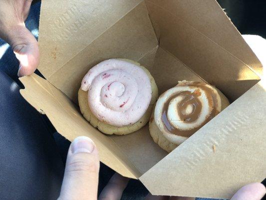 Strawberry and caramel cookie