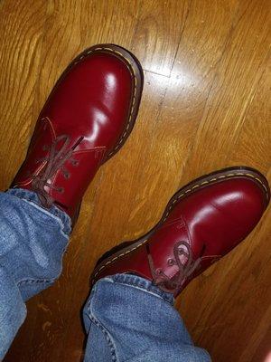 Vintage 1461 Made in England. Oxblood color that just pops out!