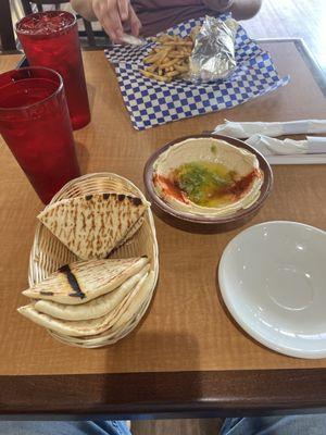 Hummus and gyro were awesome. My first Mediterranean restaurant was a success.