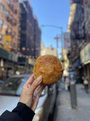 ig: @whatsviveating  |  pineapple bun with roast pork