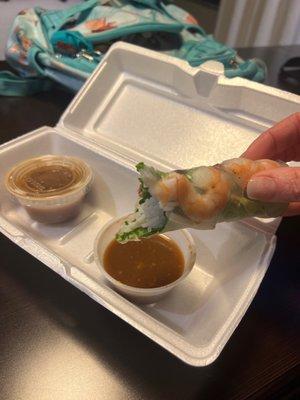 Spring roll and peanut sauce