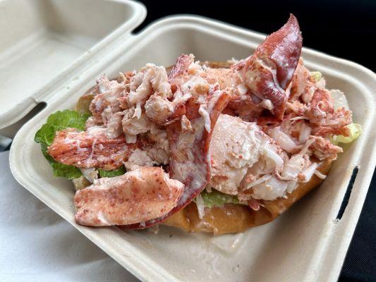 Lobster roll