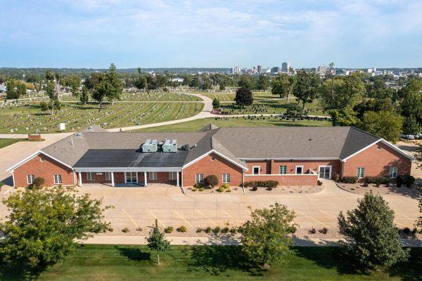 Aerial view of Funeral Home- 520 Wilson Ave SW, Cedar Rapids, IA 52404
(319) 364-1549