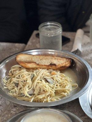 Linguine with Clam Sauce