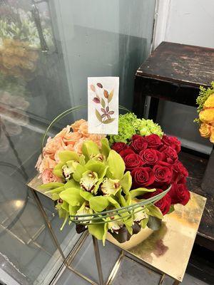 Four season beautiful arrangement!! Best flower shop in Los Angeles