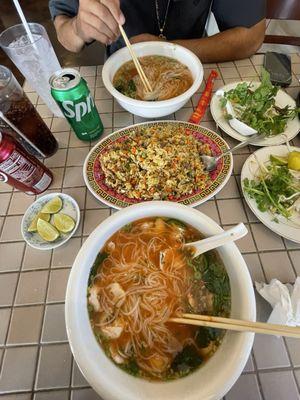 I got this medium shrimp pho, so delicious