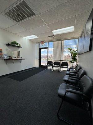 Great waiting room with modern and relaxing atmosphere.