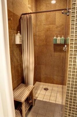 Very well maintained and clean showers, towels and soap all included in membership!