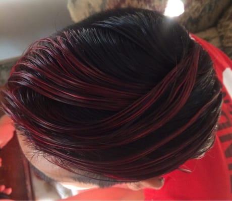 Red balayage on that pomp with a different angle.