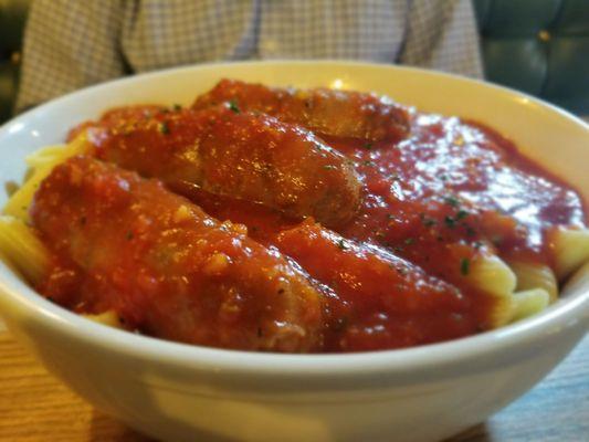 Sausage & pasta entree comes with side salad