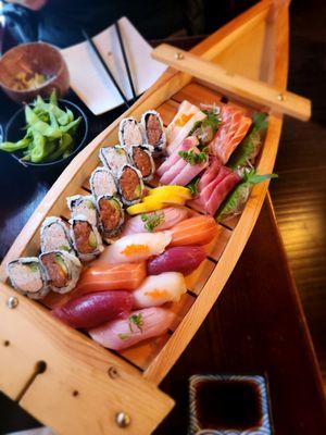 Sushi boat for two