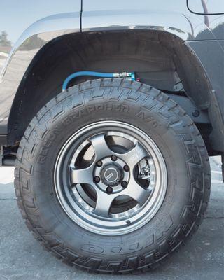 SSR SP1 Trail 17x8.5 -10 with Nitto Recon Grappler 285/70r17