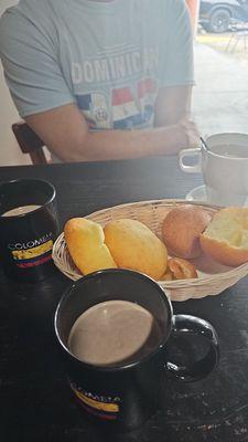 Pandebono y bunuelos