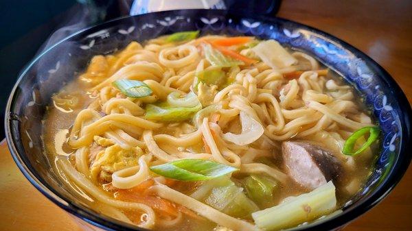 Lo-Mein Noodle Soup