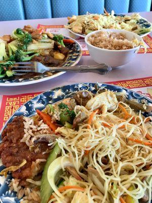 Egg Foo Yung (combination of meats) and Singapore noodles.