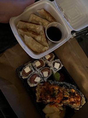 Godzilla roll & Philadelphia roll