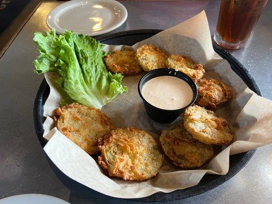 Delicious fried green tomatoes with a spicy ranch dressing