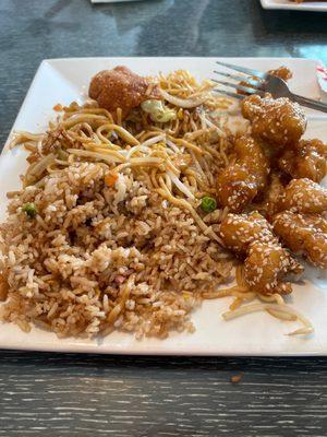 Sesame chicken luncheon special