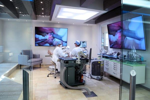 Our state-of-the-art Operatory room has the latest in technology. Making you feel confident that we will provide you the best care.