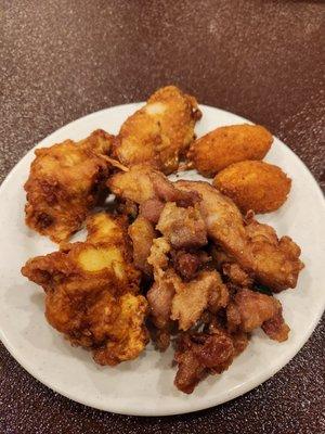 Wings, chicken, fried crab mix