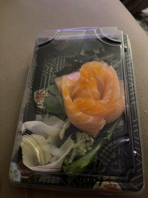 Salmon sashimi, comes with 6 bigggg pieces, so fresh soooo good