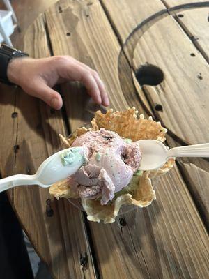 Ice cream waffle bowl